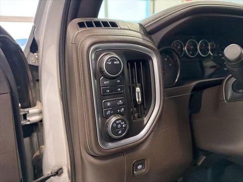 Used 2022 Chevrolet Silverado 2500 LTZ w/ Gooseneck/5TH Wheel Package AWD/4WD image 21