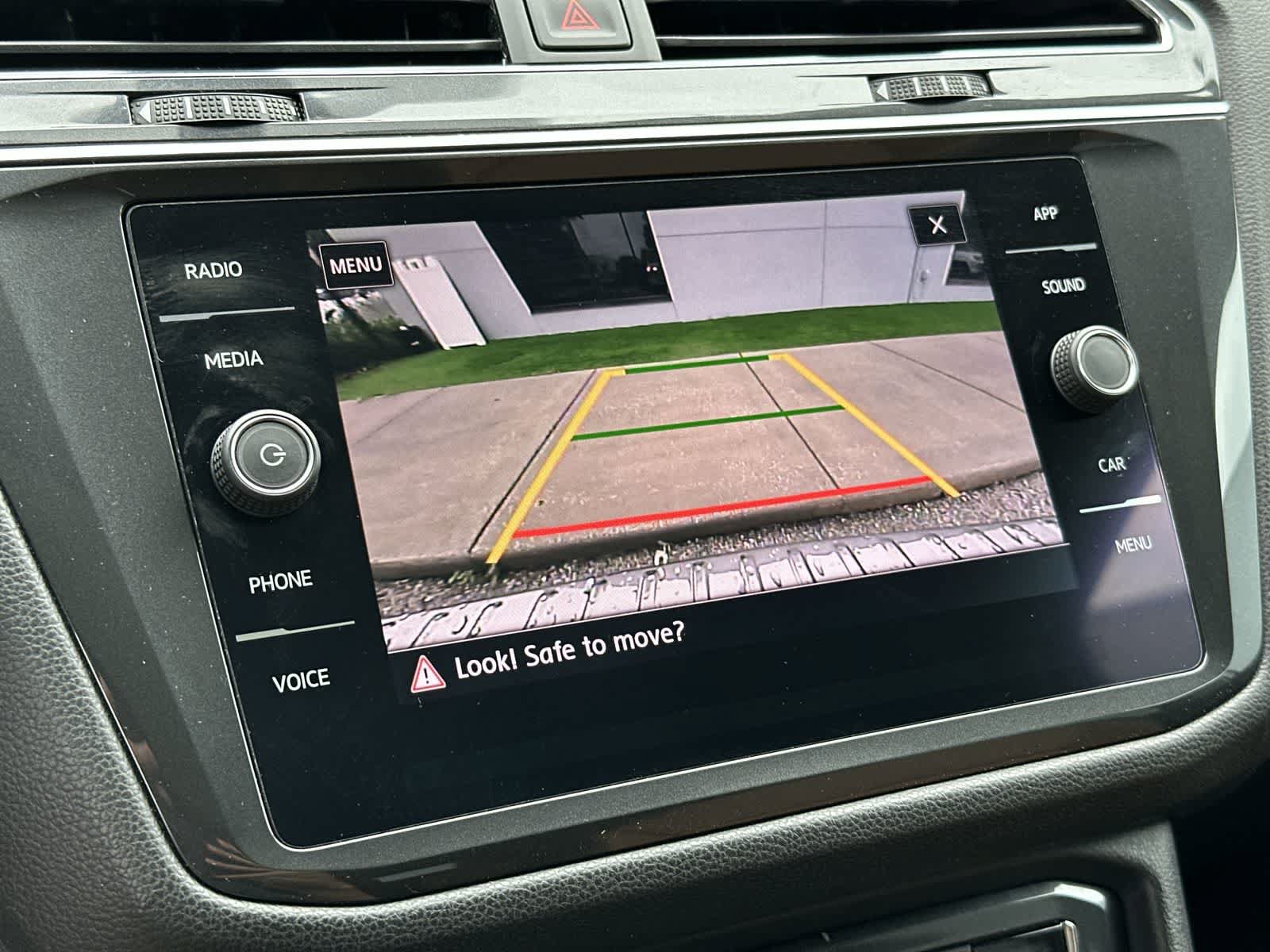Used 2019 Volkswagen Tiguan SE FWD image 25