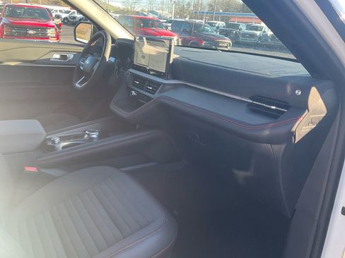 New 2026 Ford Explorer ST-Line w/ ST-Line Street Pack image 11