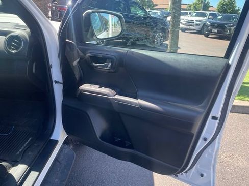Used 2017 Toyota Tacoma TRD Sport w/ Tow Package RWD image 38