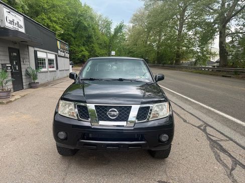 Used 2012 Nissan Frontier SV AWD/4WD image 5