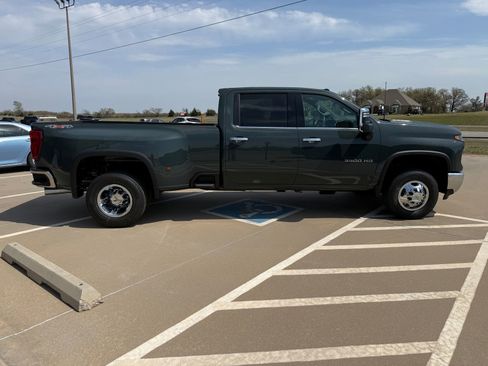New 2026 Chevrolet Silverado 3500 LTZ w/ LTZ Plus Package AWD/4WD image 7