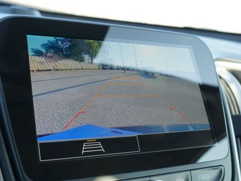 Used 2025 Chevrolet Malibu LT FWD image 12