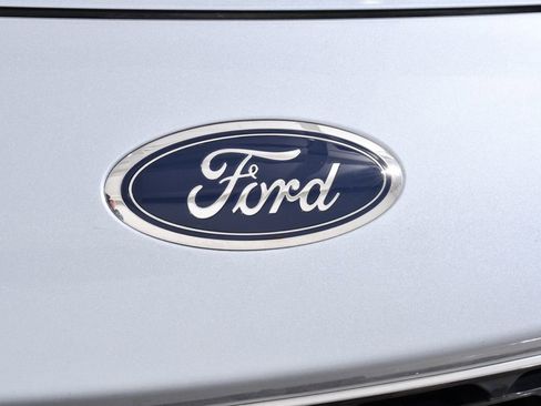 Used 2022 Ford Escape SE w/ Cold Weather Package image 21