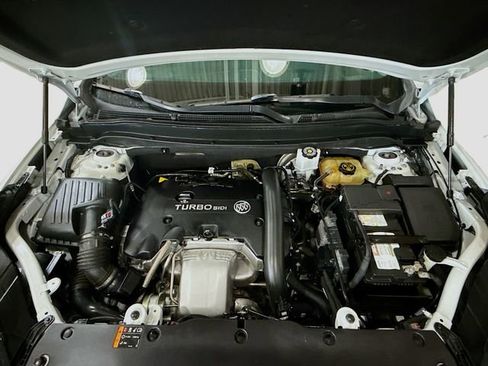 Used 2019 Buick Envision Premium w/ Driver Confidence Package image 31