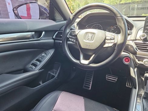 Used 2022 Honda Accord Sport image 9