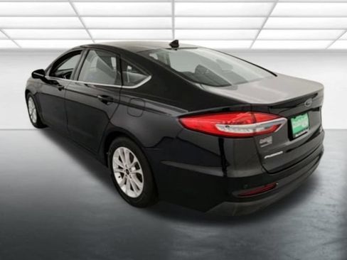Used 2019 Ford Fusion SE FWD image 6