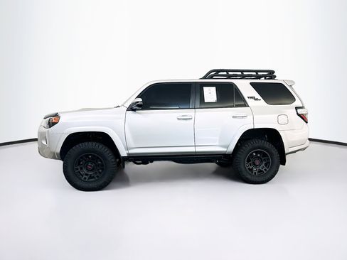 Used 2022 Toyota 4Runner TRD Off-Road Premium image 4
