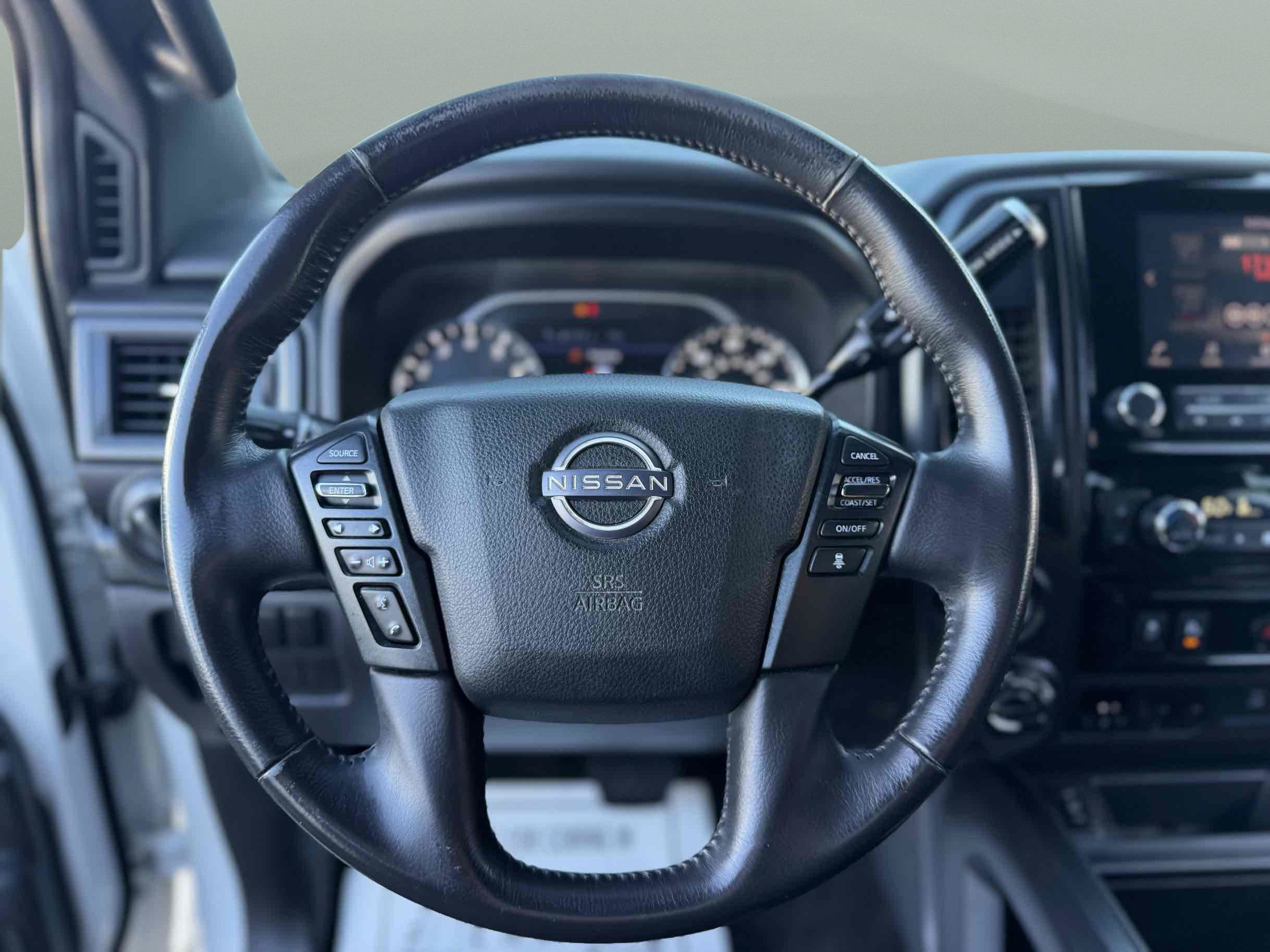 Used 2023 Nissan Titan SV w/ SV Convenience Package AWD/4WD image 16