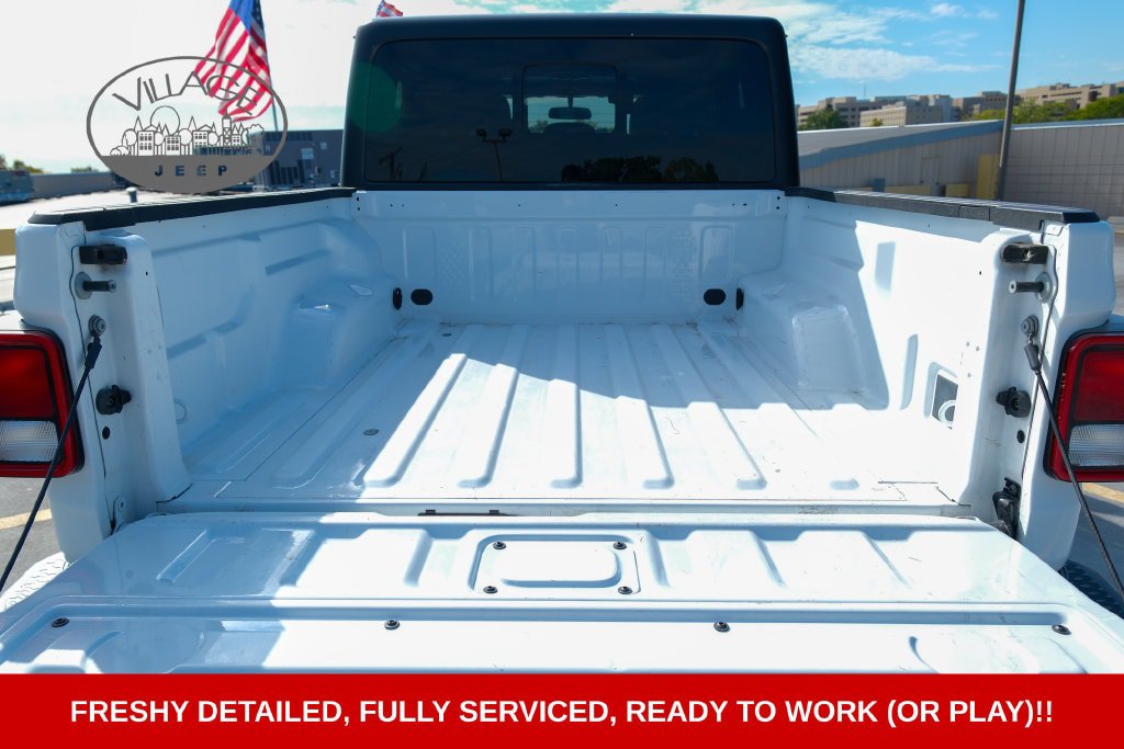 Used 2022 Jeep Gladiator Sport AWD/4WD image 7