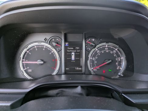 Used 2020 Toyota 4Runner Limited image 28