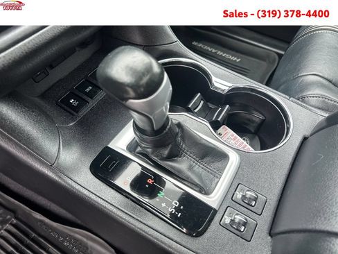 Certified 2018 Toyota Highlander SE AWD/4WD image 23