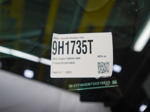 Used 2025 Toyota Tundra Platinum image 29