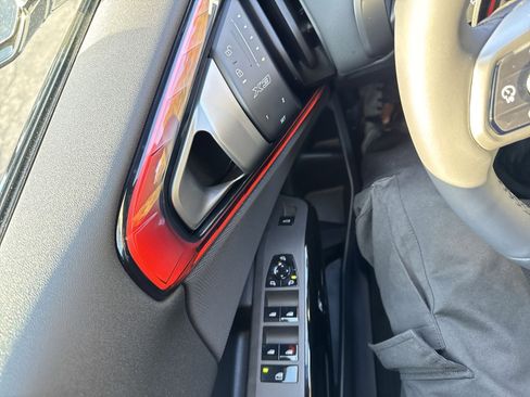 New 2026 BMW X3 xDrive30 w/ Premium Package image 9