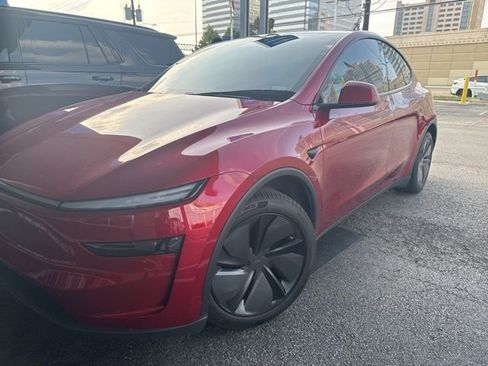 Used 2026 Tesla Model Y 2WD image 4