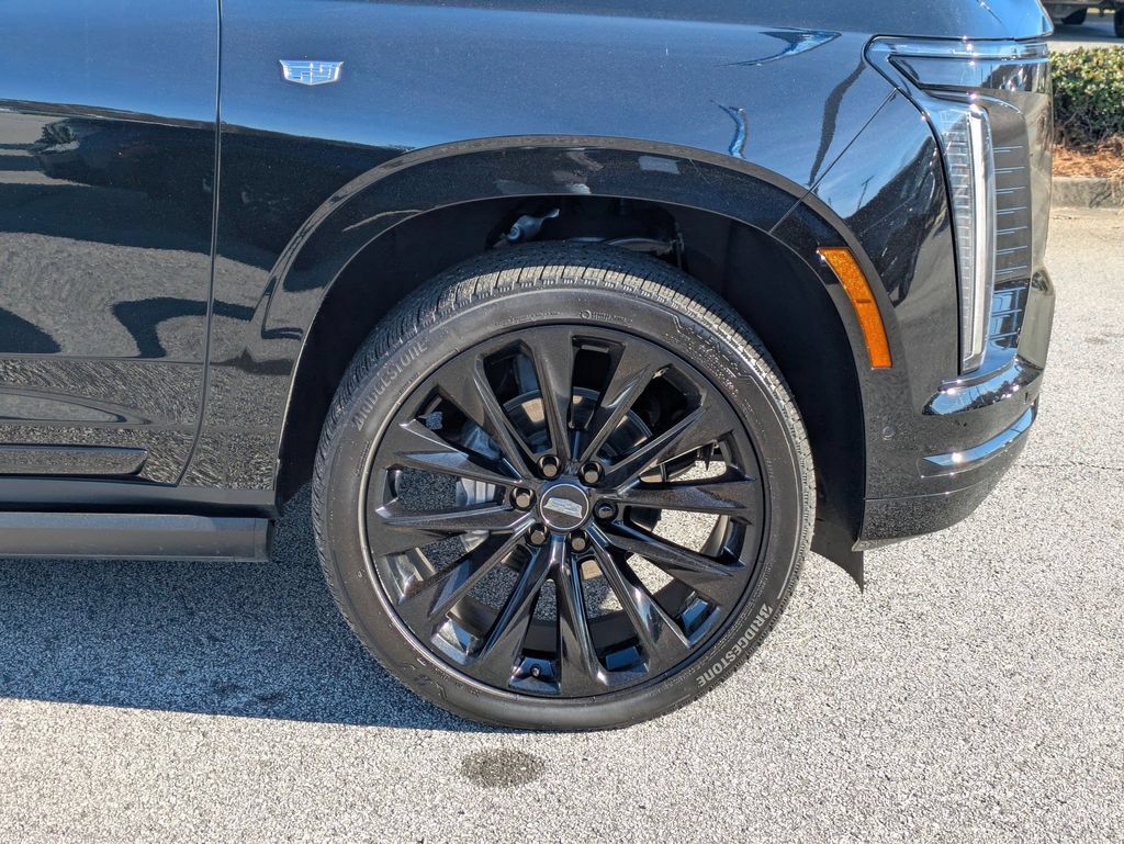 Used 2025 Cadillac Escalade Sport Platinum w/ LPO, ONYX Package AWD/4WD image 10