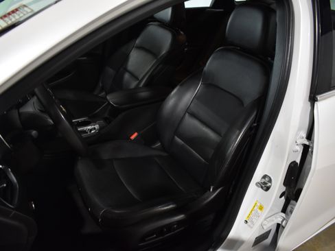 Used 2016 Chevrolet Malibu Hybrid w/ Leather Package image 15