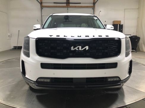 Used 2022 Kia Telluride SX w/ SX Prestige Package image 2