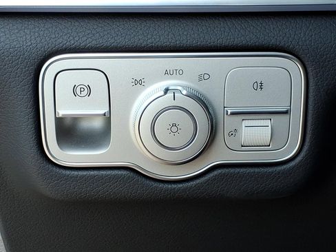 Certified 2025 Mercedes-Benz GLE 350 4MATIC image 18