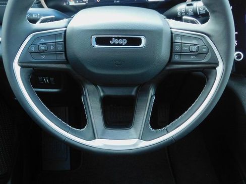 New 2026 Jeep Grand Cherokee Altitude image 16