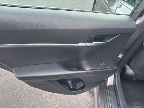 Used 2024 Toyota Camry SE FWD image 24