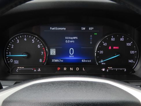 Used 2023 Ford Explorer XLT w/ Equipment Group 202A AWD/4WD image 15