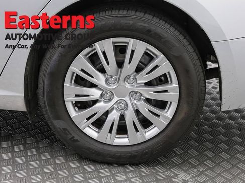 Used 2023 Nissan Altima 2.5 S FWD image 32