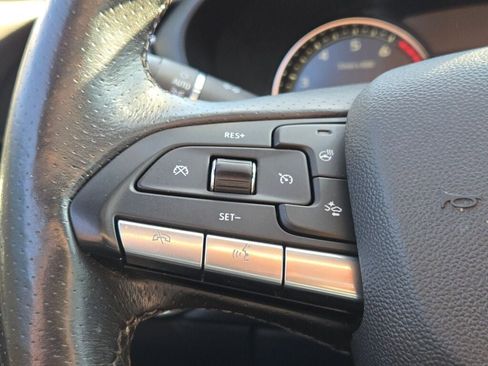 Used 2020 Cadillac XT4 Sport w/ Cold Weather Package image 33