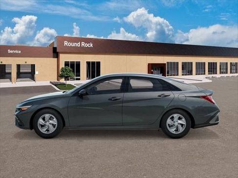 New 2026 Hyundai Elantra SE w/ Cargo Package image 3
