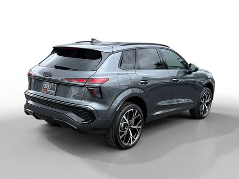New 2026 Audi Q3 quattro 2.0T AWD/4WD image 5
