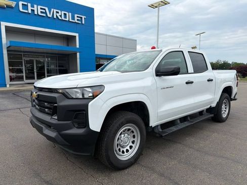 Used 2024 Chevrolet Colorado W/T RWD image 1