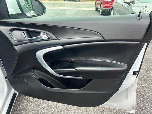 Used 2017 Buick Regal Sport Touring FWD image 14