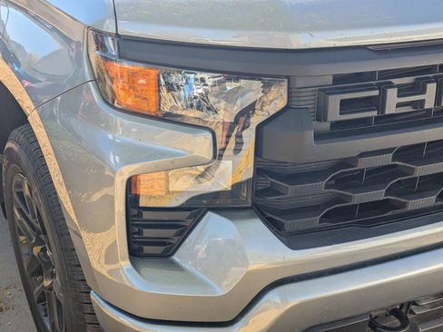 Used 2026 Chevrolet Silverado 1500 Custom image 3