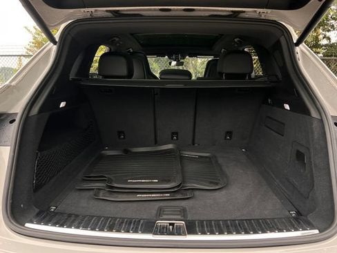 Used 2023 Porsche Cayenne AWD/4WD image 33
