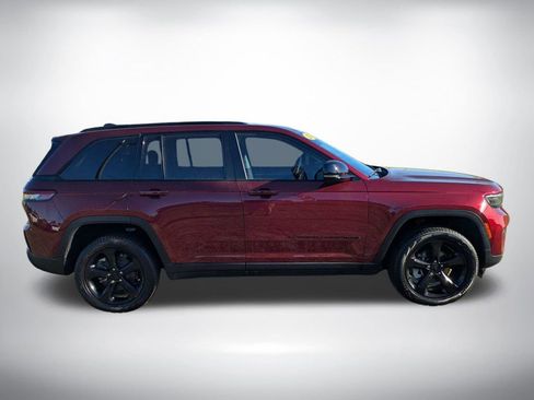 Used 2023 Jeep Grand Cherokee Limited w/ Black Appearance Package image 2