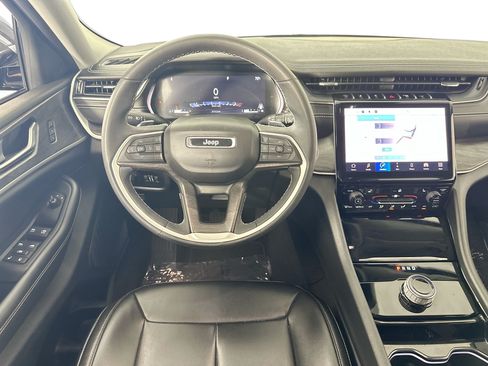 Used 2023 Jeep Grand Cherokee L Limited RWD image 23