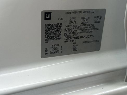 Used 2019 Chevrolet Silverado 1500 High Country w/ Technology Package image 34