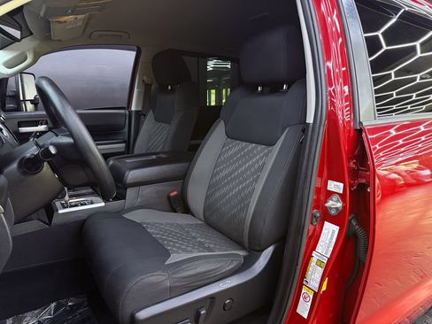 Used 2019 Toyota Tundra SR5 AWD/4WD image 14