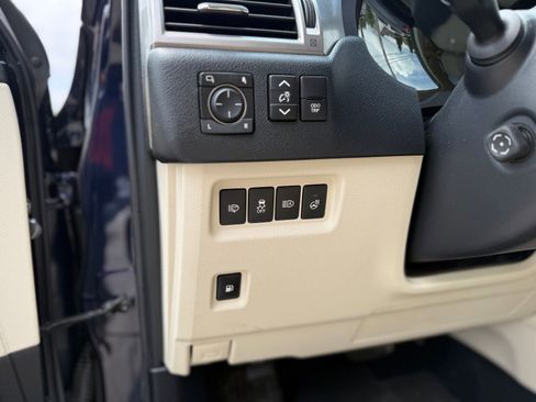 Used 2022 Lexus GX 460 Premium AWD/4WD image 25
