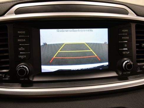 Used 2020 Kia Sorento EX AWD/4WD image 25