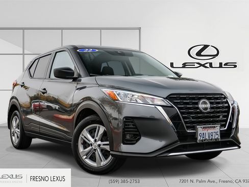 Used 2022 Nissan Kicks S image 1