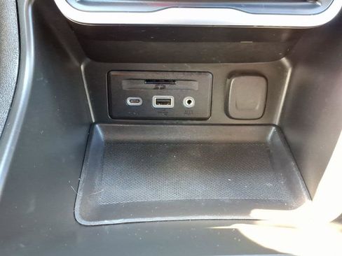 Used 2021 GMC Terrain SLT w/ LPO, Floor Liner Package AWD/4WD image 18