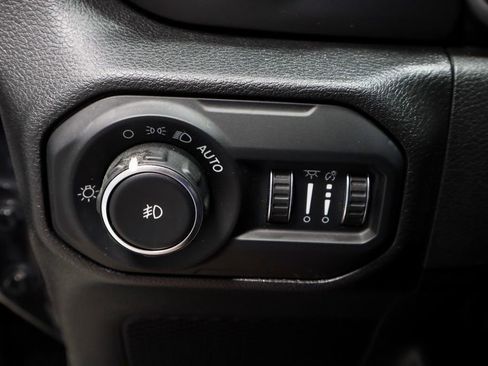 Used 2022 Jeep Wrangler Unlimited Sport AWD/4WD image 27