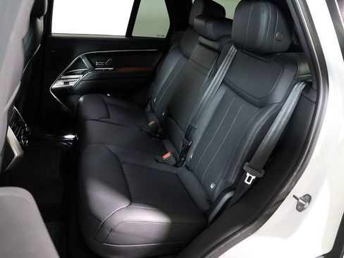 Used 2023 Land Rover Range Rover SE AWD/4WD image 13