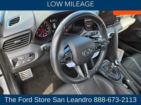 Used 2022 Hyundai Veloster N image 3