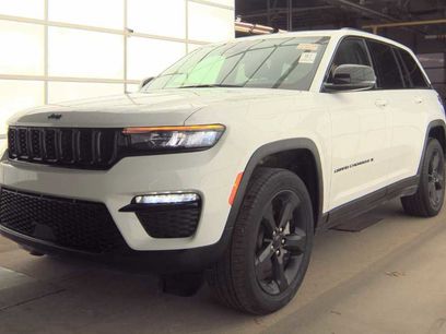 Used 2023 Jeep Grand Cherokee Limited w/ Black Appearance Package