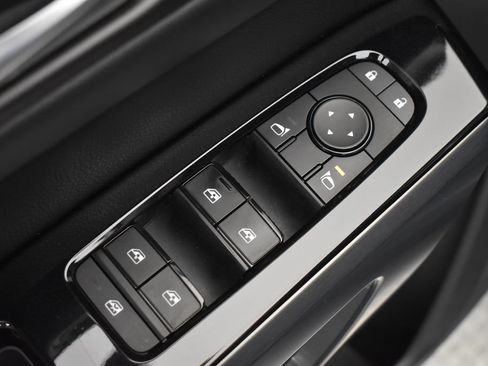 Used 2022 Nissan Pathfinder SL w/ SL Premium Package AWD/4WD image 13