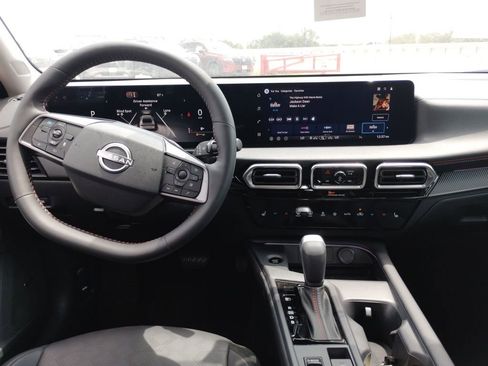 New 2026 Nissan Sentra SR w/ SR Premium Package FWD image 12