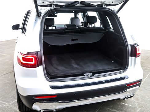 Used 2023 Mercedes-Benz GLB 250 image 24