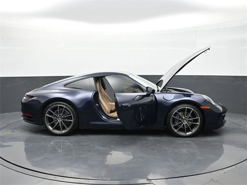 Used 2021 Porsche 911 Carrera image 28